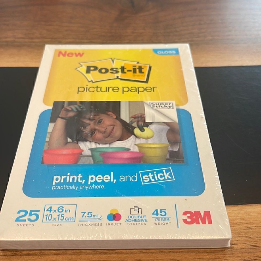 Post-it gloss picture paper. Print peel and stick . 25 sheets. New in package.